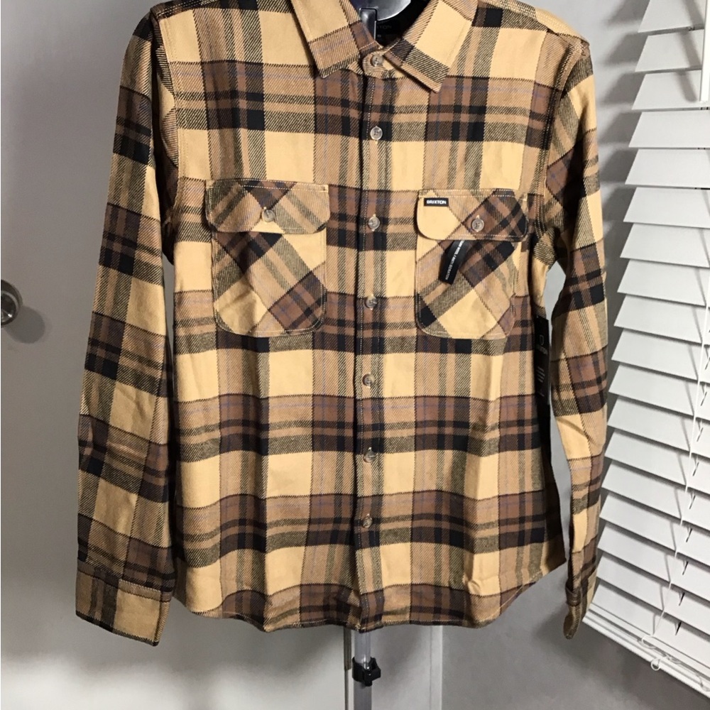 SOLD ON ANOTHER PLATFORM Brixton Brown Plaid Flannel Shirt Fit